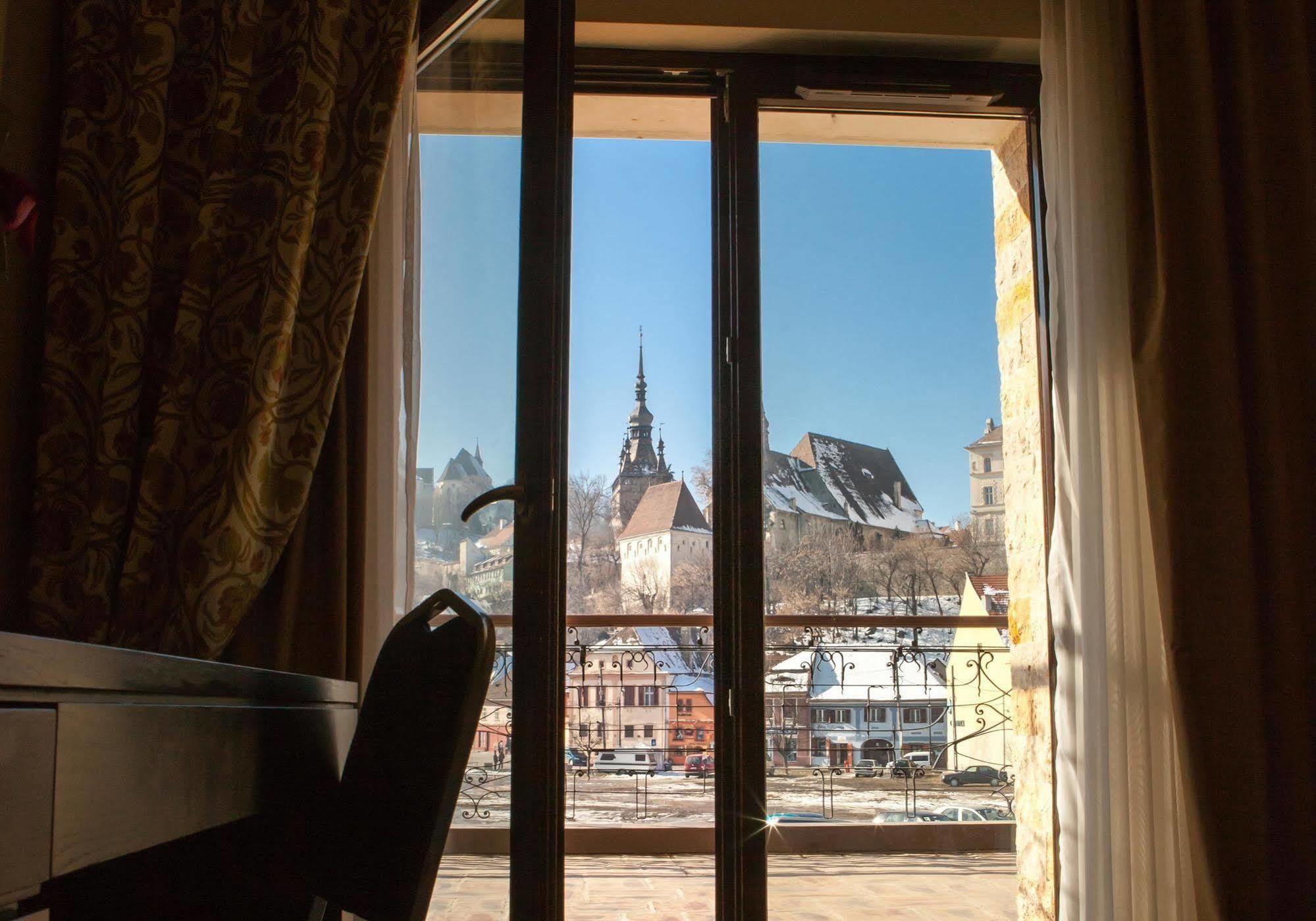 Doubletree By Hilton Hotel Sighisoara - Cavaler Ngoại thất bức ảnh